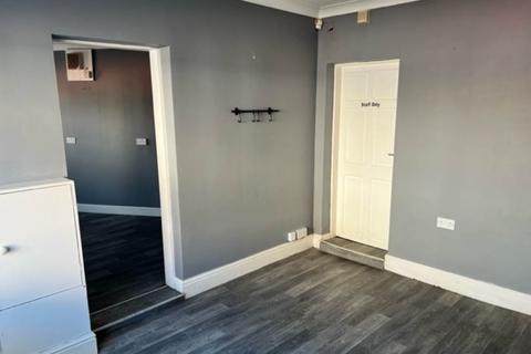Property to rent, Barnsley Road, South Elmsall,