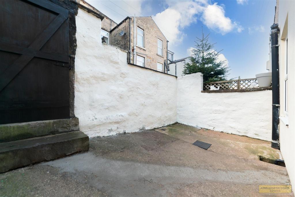 Large rear yard