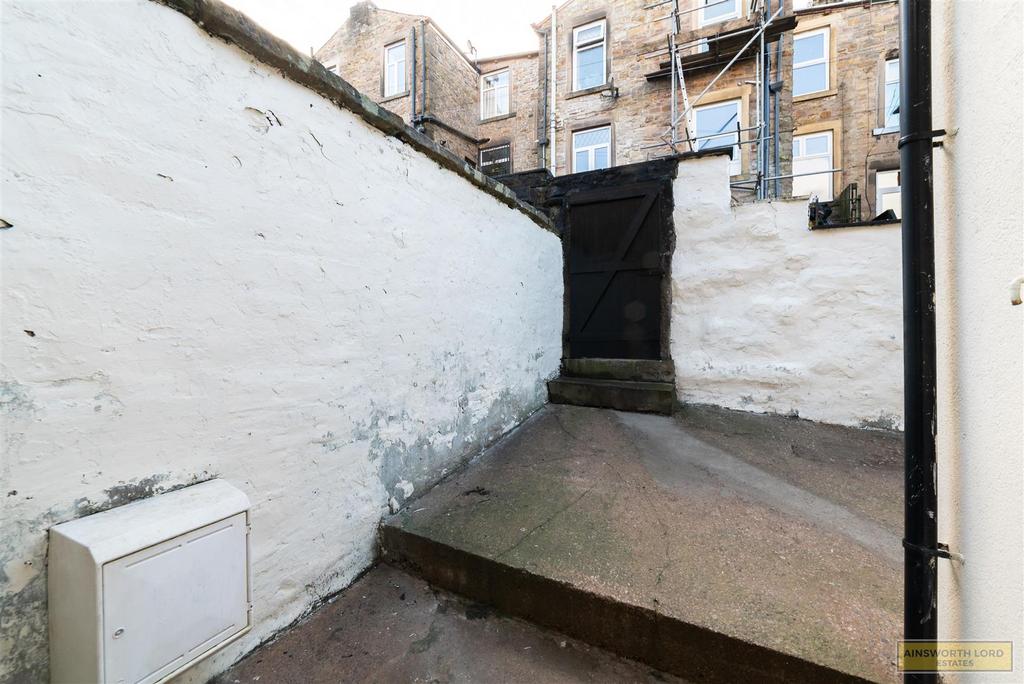 Large rear yard