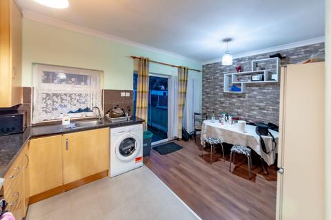 44 Ascot Close, Ilford, IG6 3AF