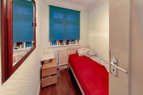 44 Ascot Close, Ilford, IG6 3AF