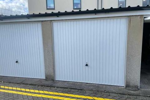 Garage to rent, Albert Terrace, Twerton BA2
