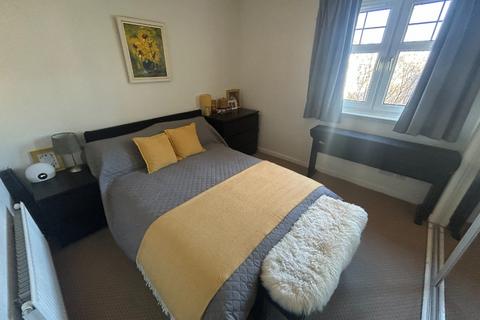 2 bedroom flat to rent, New Orchardfield, Leith, Edinburgh, EH6