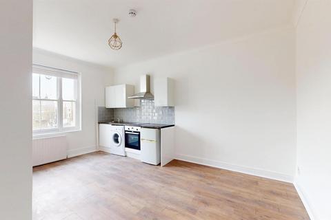 1 bedroom flat to rent, West Cromwell Road, London SW5