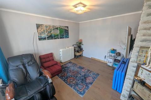 40 Bideford Square, Corby, NN18 8DW