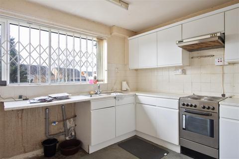 3 bedroom semi-detached house for sale, Bainbridge Road, Bolsover, Chesterfield