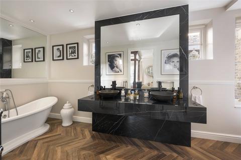 49 Cheyne Place, London, SW3 4HL