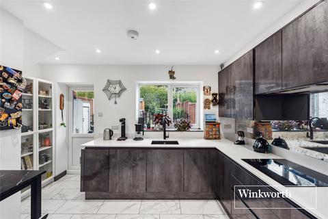 5 Aitken Road, Barnet, EN5 3AD