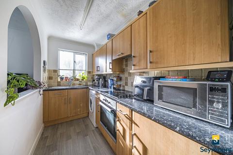1 bedroom semi-detached house for sale, Dairymans Walk, Surrey GU4