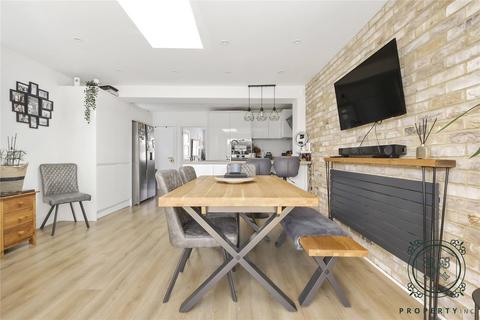 8 Queens Drive, Waltham Cross, EN8 7PP