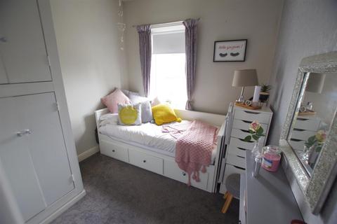9 Ashfield Terrace, Greetland, Halifax, HX4 8HZ