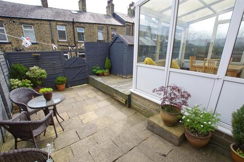 9 Ashfield Terrace, Greetland, Halifax, HX4 8HZ