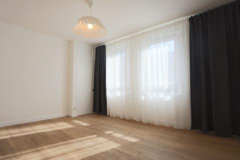2 bedroom flat to rent, Granton Medway, Granton, Edinburgh, EH5