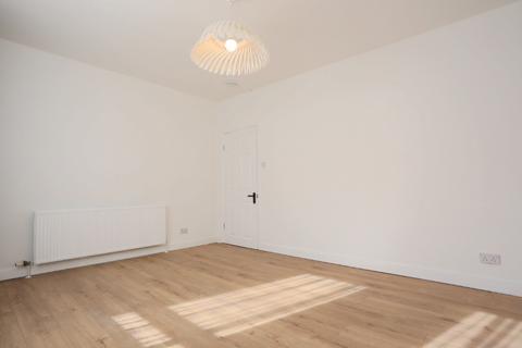 2 bedroom flat to rent, Granton Medway, Granton, Edinburgh, EH5