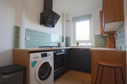 2 bedroom flat to rent, Granton Medway, Granton, Edinburgh, EH5