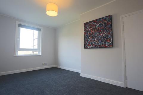 2 bedroom flat to rent, Granton Medway, Granton, Edinburgh, EH5
