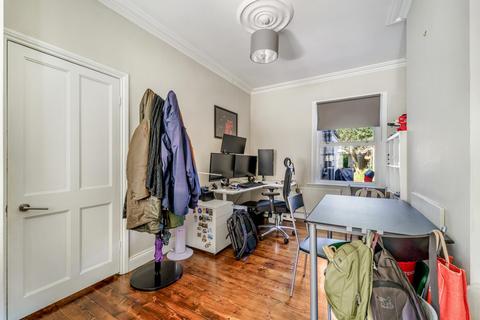 10 Grosvenor Road, Brentford, TW8 0NW