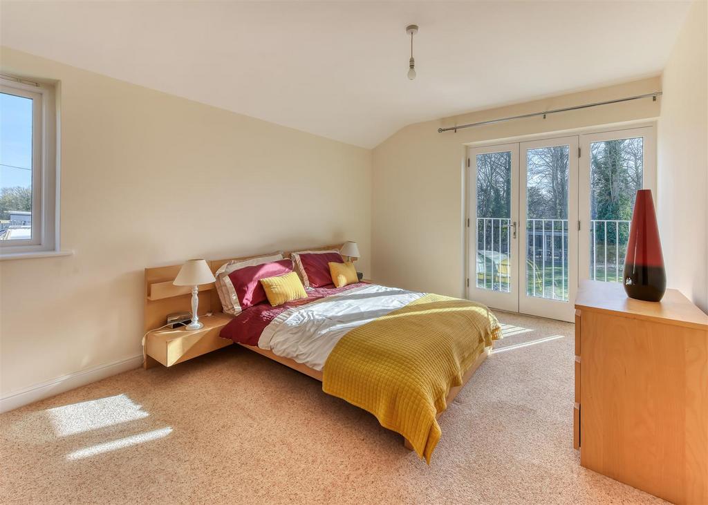 St Cuthberts House-bed4.jpg