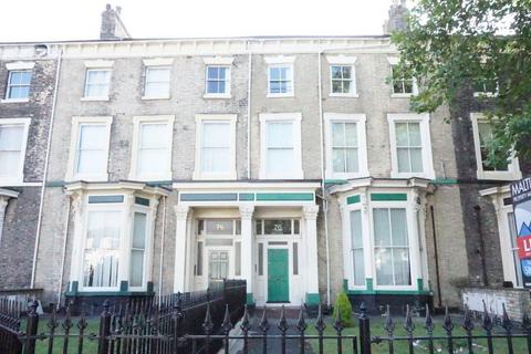 2 bedroom flat to rent, Flat 4, 76 Beverley Road, Hull, HU3 1YD