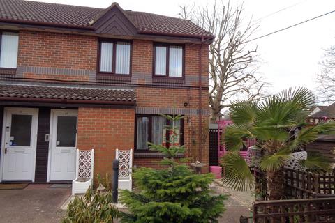1 bedroom retirement property for sale, Berryscroft Court, Berryscroft Road, Staines-upon-Thames, TW18