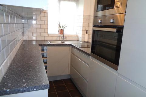 1 bedroom retirement property for sale, Berryscroft Court, Berryscroft Road, Staines-upon-Thames, TW18