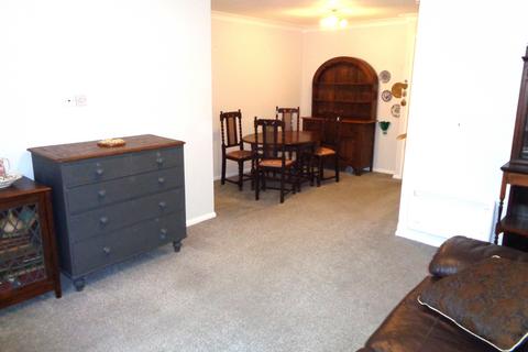 1 bedroom retirement property for sale, Berryscroft Court, Berryscroft Road, Staines-upon-Thames, TW18
