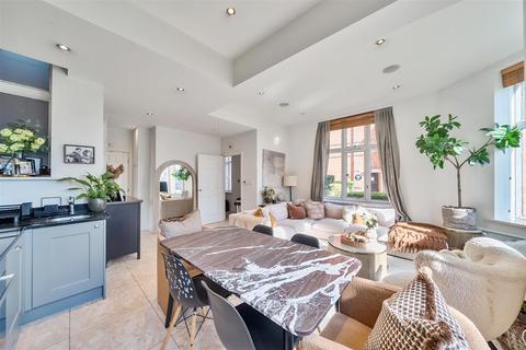 2 bedroom flat for sale, King Edward Place, Bushey WD23