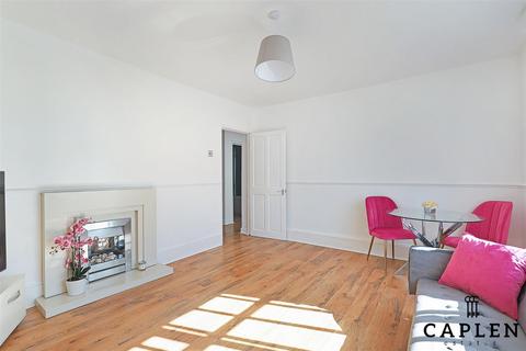 1 bedroom maisonette for sale, Arrowsmith Close, Chigwell