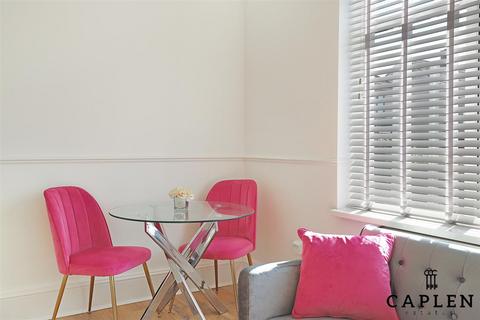 1 bedroom maisonette for sale, Arrowsmith Close, Chigwell