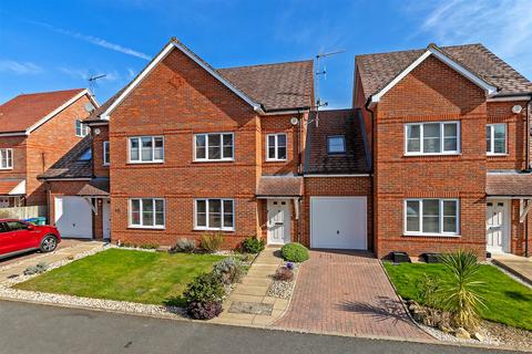 6 Damson Close, Watford, WD24 5JY