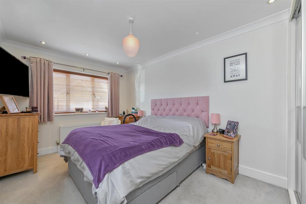 6 Damson Close-21.jpg