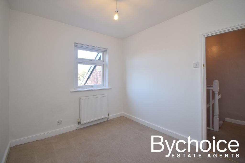 Bedroom 2.JPG