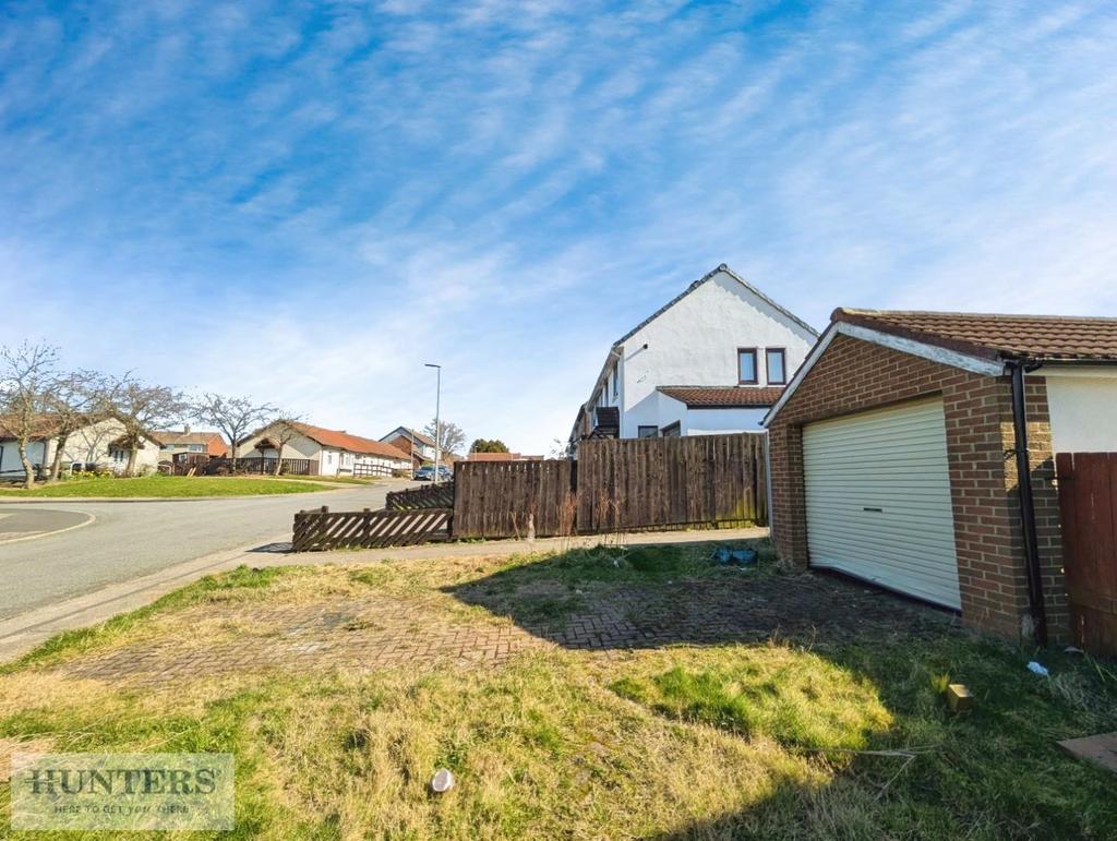 Detached garage