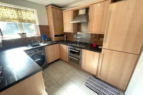 2 bedroom apartment to rent, Harboro Grove, Sale, M33