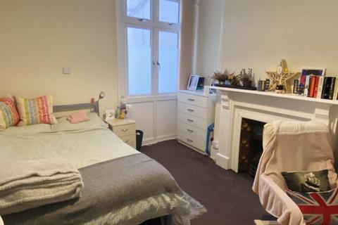 1 bedroom in a house share to rent, St Johns Road, Exeter EX1