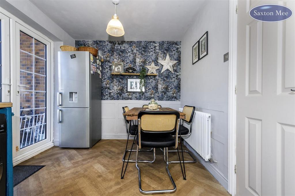 Kitchen 4415.jpg