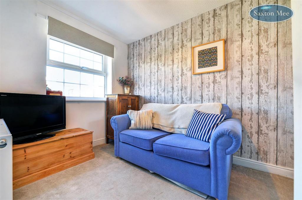 Bedroom2  4293 4 5.jpg