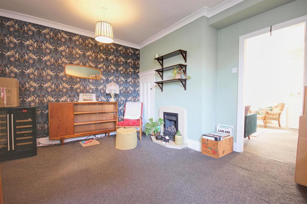Living/dining room
