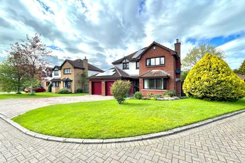 4 bedroom detached villa for sale, 105 Lathro Park, Kinross, KY13