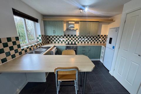2 bedroom apartment to rent, Prestbury Court, Longley Road, Manchester, M28