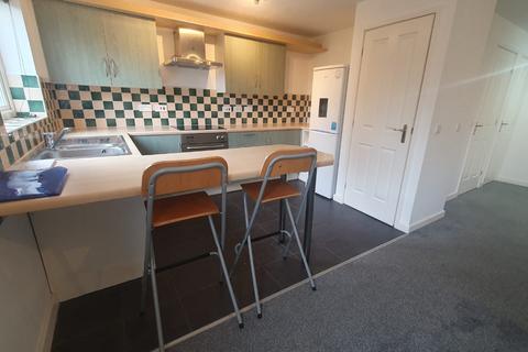 2 bedroom apartment to rent, Prestbury Court, Longley Road, Manchester, M28