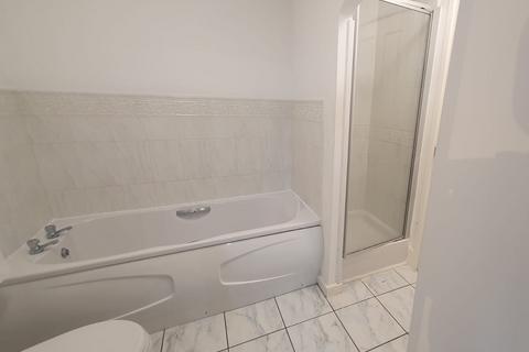 2 bedroom apartment to rent, Prestbury Court, Longley Road, Manchester, M28