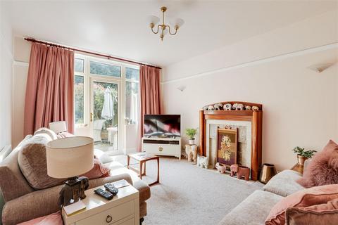 4 bedroom detached house for sale, Charnock Avenue, Wollaton NG8