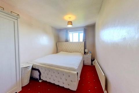 25 Deansway, Northampton, NN3 5JY