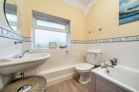 undefined, Haddenham,  Buckinghamshire,  HP17