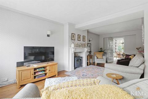 77 Bromsgrove Road, Studley, B80 7PE