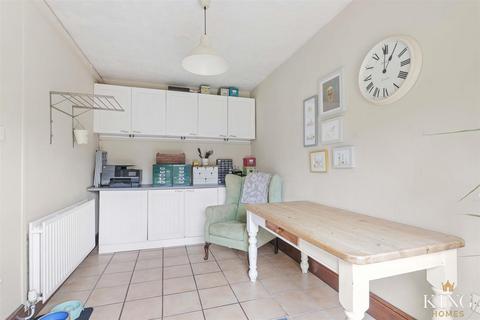 77 Bromsgrove Road, Studley, B80 7PE
