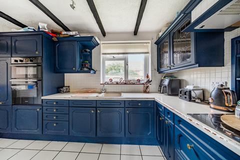 3 bedroom detached house for sale, Manor Close, Bracknell, Berkshire