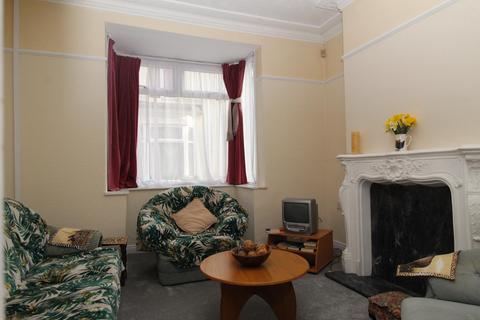 3 bedroom terraced house to rent, Wellsted Street, Hull HU3