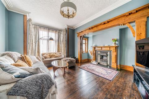 4 bedroom semi-detached house for sale, Harries Avenue, Llanelli
